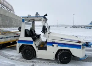 airport tow tractor (1)