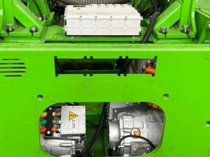 Hybrid bulldozer drive system