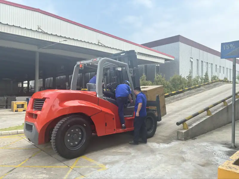 Electric forklift