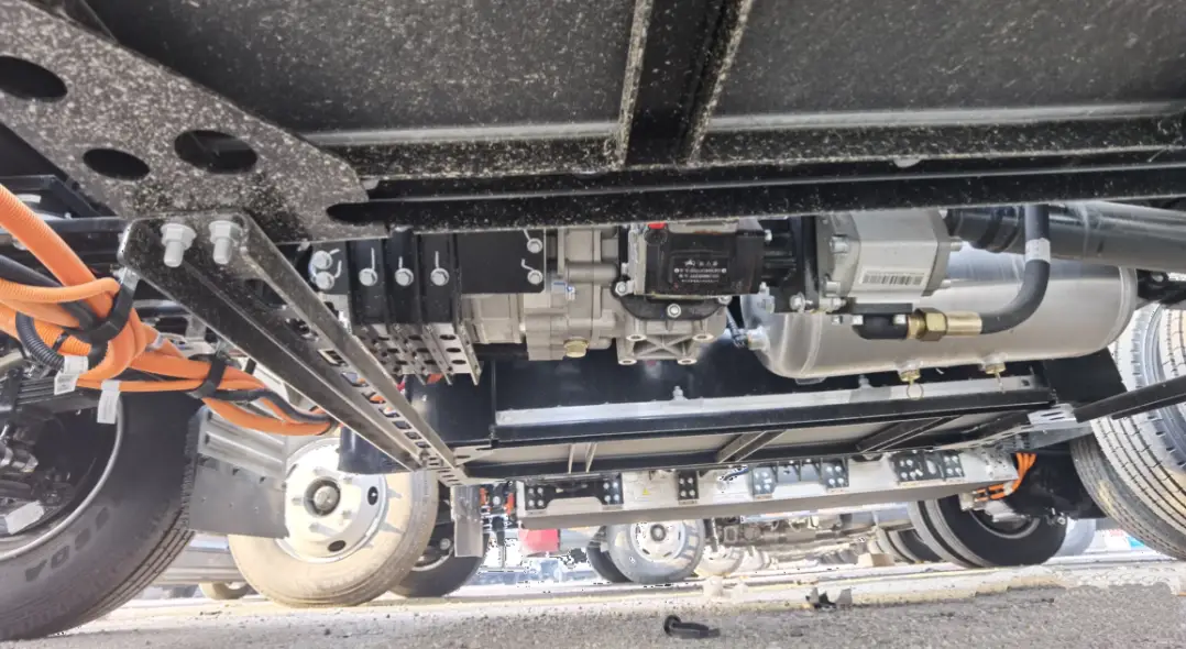 motor+2-speed amt e-powertrain for electric dump trucks - 1