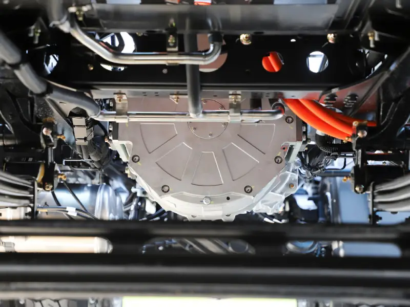 250 kW _ 400 kW electric motor on 6x4 semi truck