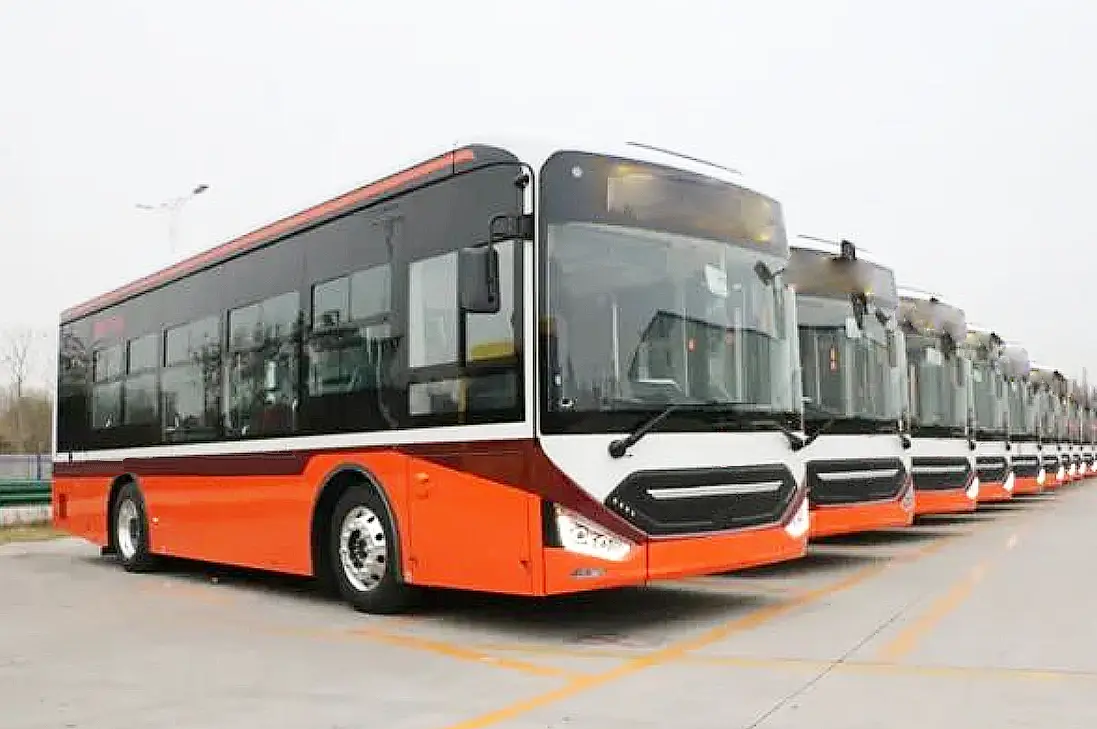 public transport bus with brogne range extender systems