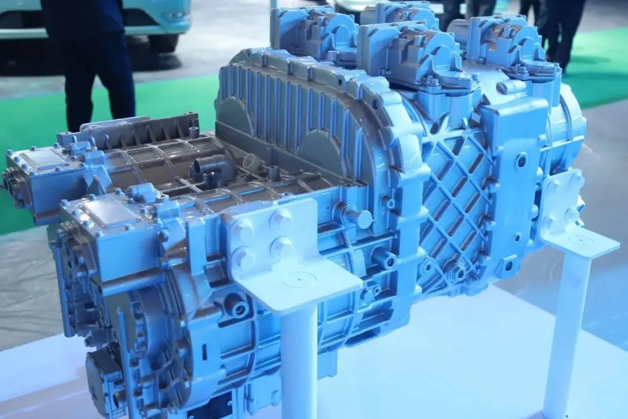 dual-motor oil-cooled electric truck powertrain